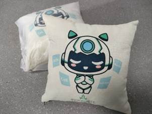 吉祥物抱枕